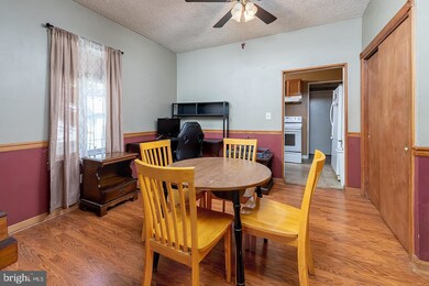 21 E New St, Paulsboro, NJ 08066 - photo 5