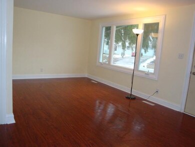 129 Toro Cir, Carpentersville, IL 60110 - photo 5