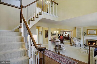 12209 Tildenwood Dr, Rockville, MD 20852 - photo 3