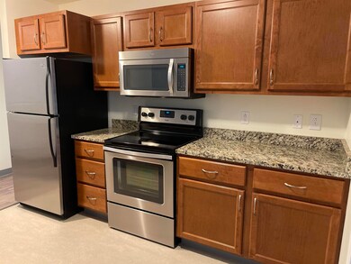 37 Hawthorne Dr unit 406, Bedford, NH 03110 - photo 3