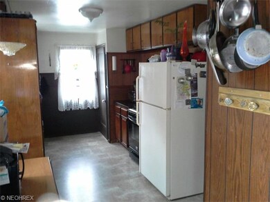 Nice, bright kitchen.