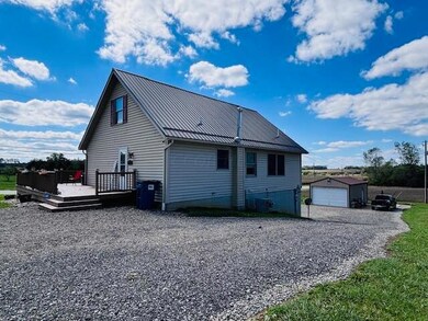 11 Chowning St, Thornville, OH 43076 - photo 2