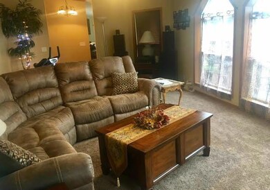 462 Coshocton Ave, Thornville, OH 43076 - photo 6