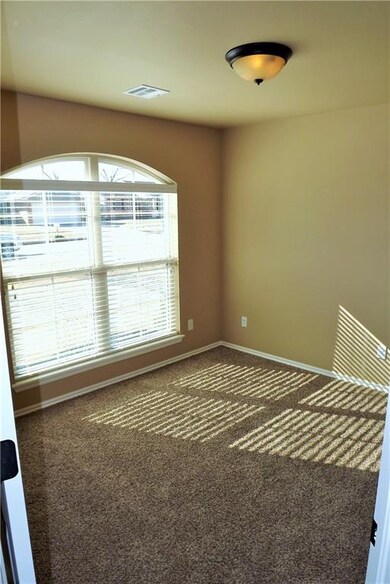 1609 SE 6th St, Moore, OK 73160 - photo 2
