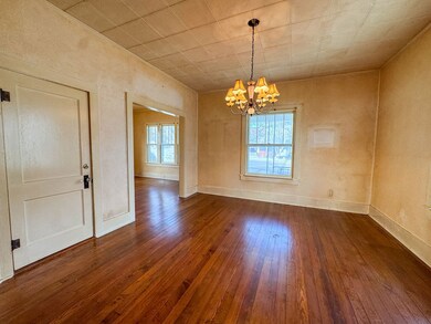 1060 Market St, Sainte Genevieve, MO 63670 - photo 6