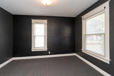 2124 E 23rd St, Des Moines, IA 50317 - photo 6