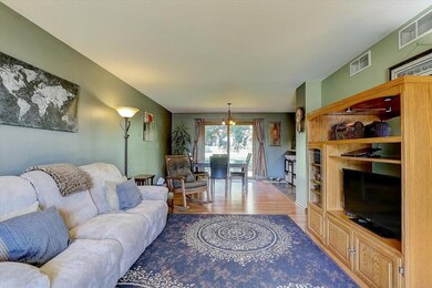 464 Waterman Ct, Oregon, WI 53575 - photo 4