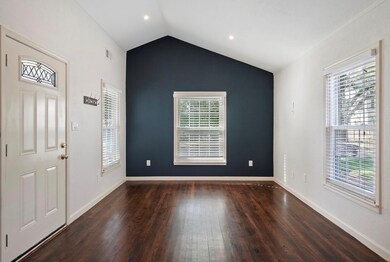 617 E 26th St, Houston, TX 77008 - photo 2