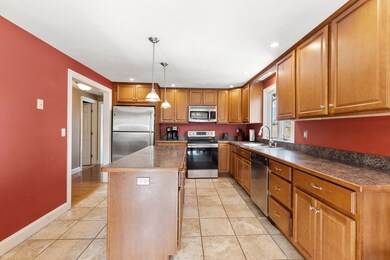 63 Osceola Ave, Worcester, MA 01606 - photo 5