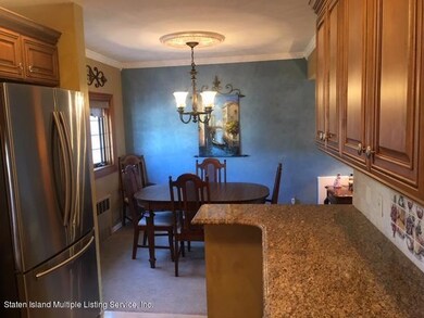 213 Chesterton Ave, Staten Island, NY 10306 - photo 7