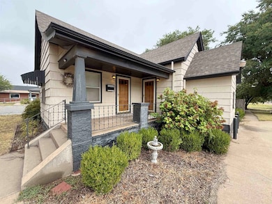 1402 Main St, Woodward, OK 73801 - photo 2