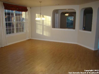 8015 Maddie Ln, San Antonio, TX 78255 - photo 6