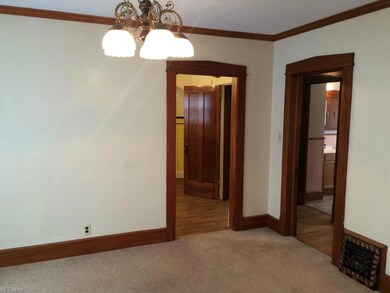 1st Floor Unit dining room