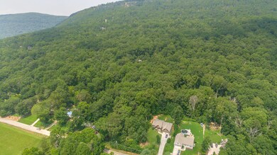 7917 Selcer Road-4