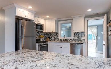 14 Wakefield Ave, Wakefield, MA 01880 - photo 7