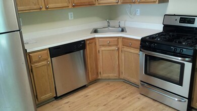 157 Lexington Ct, Holmdel, NJ 07733 - photo 3