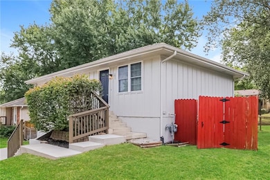 509 NE 98th Terrace, Kansas City, MO 64155 - photo 2