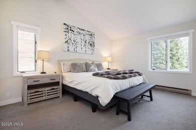 2506_timber_falls_1208_interior_bed01