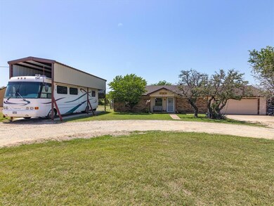 704 Land of Goshen Dr, Springtown, TX 76082 - photo 5