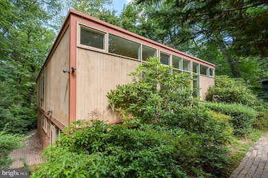 7416 Rebecca Dr, Alexandria, VA 22307 - photo 5