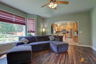 Luxury Vinyl  Plank Floors