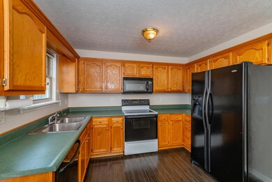 125 M G M Ct, Mount Washington, KY 40047 - photo 6