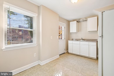 213 Buchanan St, Alexandria, VA 22314 - photo 6