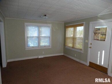 2912 Hobson Ave, Davenport, IA 52802 - photo 4
