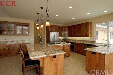 AMENITIES:    Ã¢â‚¬Â¢ Kitchen: Gorgeous granite sl