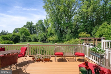 7205 Holywell Ln, Falls Church, VA 22043 - photo 4