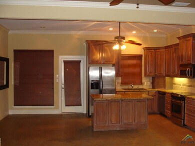 8225 Robert e Lee Dr, Tyler, TX 75703 - photo 5