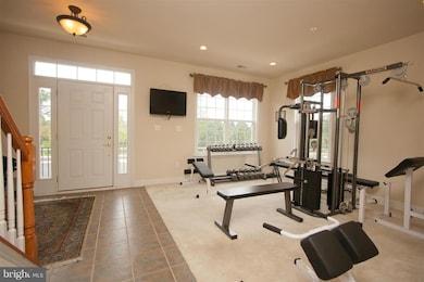 739 Hidden Marsh St, Gaithersburg, MD 20877 - photo 2