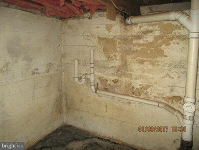 815 Glacier Ave, Capitol Heights, MD 20743 - photo 7