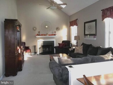 408 Crestwood Ln, Downingtown, PA 19335 - photo 4