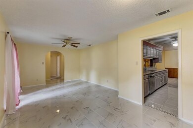 409 Twin Creek Dr, Hurst, TX 76053 - photo 4