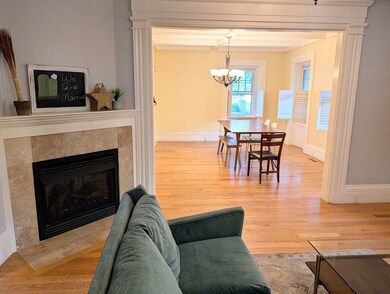 724 Lexington St unit 1, Waltham, MA 02452 - photo 4