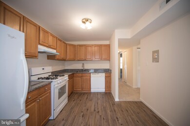 854 Quince Orchard Blvd unit 102, Gaithersburg, MD 20878 - photo 7