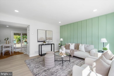 638 Charraway Rd, Baltimore, MD 21229 - photo 4