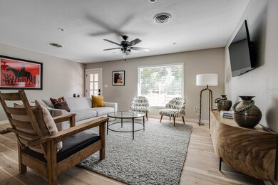 708 Sunset St, Fredericksburg, TX 78624 - photo 3