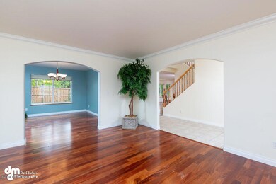 Living Room 20190527-DW-43733-SMALL