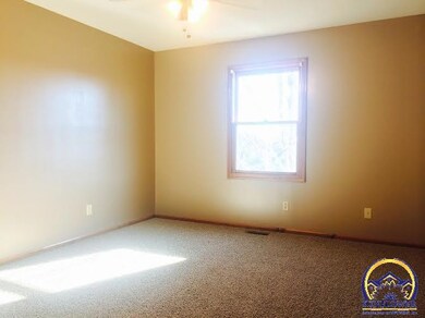 3711 SW Mission Ave, Topeka, KS 66610 - photo 6