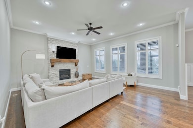 2933 S Camber Ave, Springfield, MO 65809 - photo 7