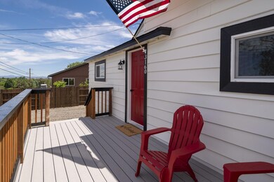 6-web-or-mls-3160 SW Volcano Ave-6