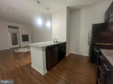 401 Race St unit 129, Philadelphia, PA 19106 - photo 2