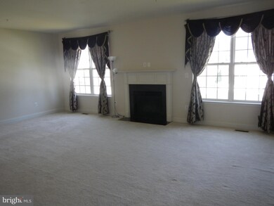 23014 Blue Flag Cir, Clarksburg, MD 20871 - photo 5