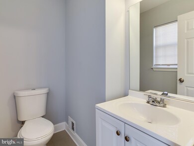 710 Carlough St, Hyattsville, MD 20785 - photo 6