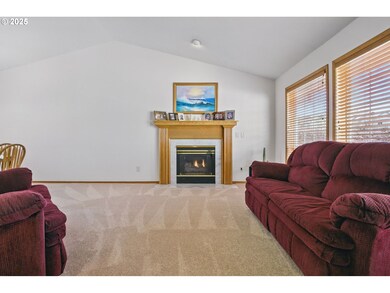 3088 SW Emerald Ave, Gresham, OR 97080 - photo 6