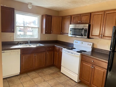 605 Sapphire Ln, Beckley, WV 25801 - photo 5