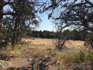 936 NW 13th St, Redmond, OR 97756 - photo 3