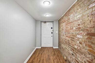 229 N Poplar St unit 1, Charlotte, NC 28202 - photo 5